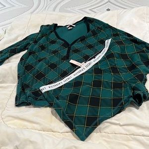 Women’s Victoria’s Secret pjs